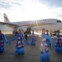 Tibete, 26.07.2011 | Um grupo de dançarinas tibetanas em actuação durante a cerimónia do primeiro voo da companhia aérea Tibet Airlines, em Lhasa, Tibete, região administrada pela China. A companhia iniciou operações na terça-feira | 