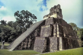 Templo das Máscaras, na cidade de Tikal