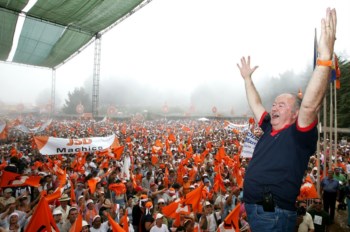 Festa é sempre marcada pelo discurso contundente de Alberto João Jardim