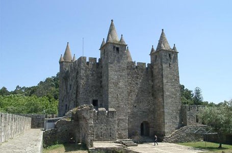 Castelo De Santa Maria Da Feira Guia Do Lazer