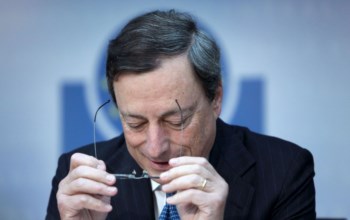 <p>Draghi excluiu a atribuição de uma licença bancária ao fundo de resgate europeu</p>