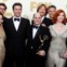 O produtor e o actores da série Mad Men, que obteve o emmy da categoria Melhor Série de Drama