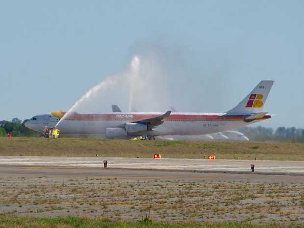 Iberia refresca-se com novos voos de baixo custo (foto de arquivo Iberia de voo inaugural Madrid - Córdoba)