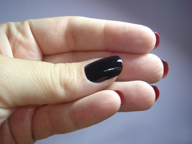 Unhas pintadas ao estilo Louboutin
