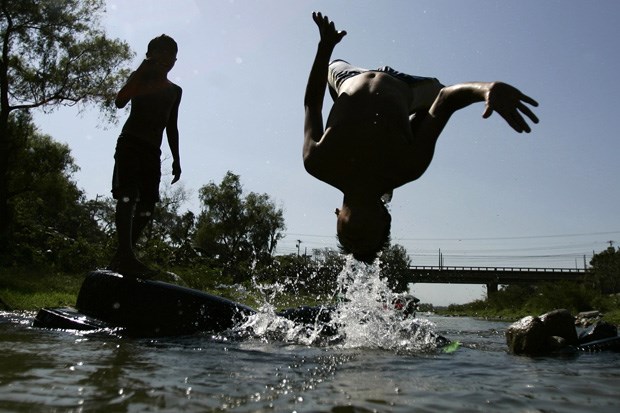 Crianças celebram o Dia da Água, celebrado a 22 de Março, nas Honduras