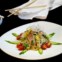Salada asiática incluída no menu do MoMo
