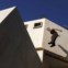Israel, 23.12.2011 | Salto de um praticante de “parkour”, modalidade radical que consiste em correr, pular ou escalar (e etc.) qualquer obstáculo, incluindo saltar entre prédios. 
