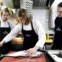 O chef Magnus Nilsson a preparar um atum português