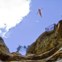 AUSTRÁLIA. Red Bull Cliff Diving World Series em Cattai. Prova de qualificação do britânico Blake Aldridge, aqui a saltar de uma plataforma a 27,5m no rio Hawkesbury. 