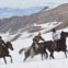 QUIRGUISTÃO, 25.02.2012. Em pleno jogo tradicional centro-asiático. Pode chamar-se Kok-boru, Buzkashi ou Ulak Tartis e consiste em conseguir fazer chegar uma pele de ovelha a um poço. 