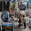 Turistas admiram pinturas de artistas cubanos na feira de artesanato de Havana 
