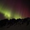 Aurora Boreal sobre um acampamento nas nevadas montanhas de Chugach, perto de Valdez, Alasca,  EUA (21.04.2012)