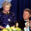 Em 1994, o presidente norte-americano Bill Clinton aplaude o discurso de Isabel II no jantar de Guildhall
