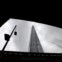O Shard através de um arco perto da estação de London Bridge