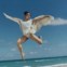 Aos 18 anos, Alexandra Raisman representa os Estados Unidos da América na modalidade de ginástica artística. Foi fotografada por Bruce Weber para a edição de Junho da Vogue.