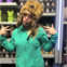 Kelly Clarkson fugiu ao cliché das férias na praia e foi até à Disneyland, que classificou como “o melhor sítio do planeta”. A foto de homenagem a Star Wars foi partilhada no Twitter a 18 de Julho.