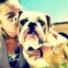 No dia 9 de Julho, Miley Cyrus e o seu cão Ziggy partilharam protagonismo no Twitter com esta fotografia junto à piscina.