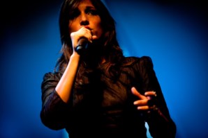 Carminho vai gravar com gigantes da música brasileira