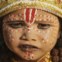 ÍNDIA, 16.10.2012. Uma rapariga vestida de deusa hindu, nas margens do Ganges, durante o festival Navratri em Allahabad, dedicado a homenagear diversas formas divinas da religião hindu 