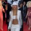 O look de Christina Aguilera durante o ano de 2001