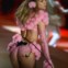Doutzen Kroes no desfile da Victoria's Secret
