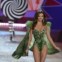 Miranda May Kerr no desfile da Victoria's Secret