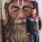 Joel Santos, fotografado no Mercado Fusão, Martim Moniz, junto a uma das grandes fotos em exibição