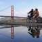 SÃO FRANCISCO. A pedalar com a Golden Gate Bridge no horizonte