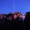 Chineses esperam pela cerimónia do hastear da bandeira na madrugada do primeiro dia do novo ano, na Praça de Tiananmen, em Pequim