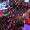 Confetti lançado à meia-noite em Times Square, Nova Iorque