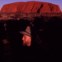 Com o olhar no Uluru