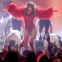 J-Lo em actuação. Grande virilha