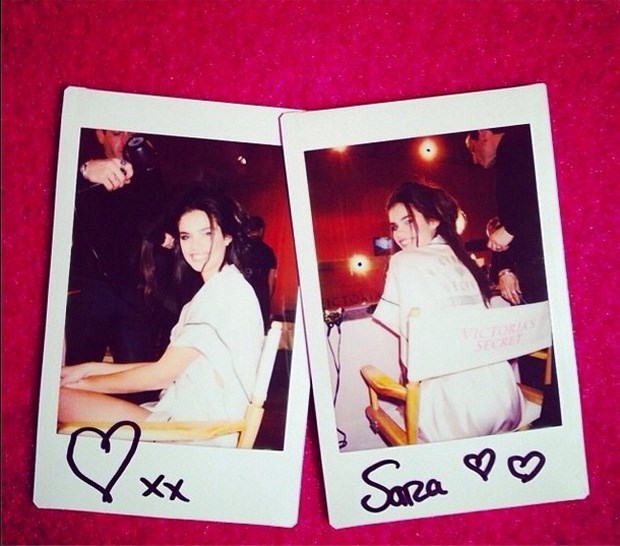 A foto que a modelo partilhou no seu Instagram enquanto se preparava para o desfile