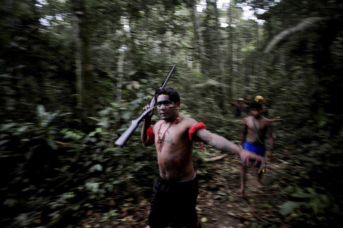 A luta dos índios Munduruku contra os garimpeiros 