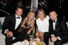 Bradley Cooper e Leonardo DiCaprio com as respectivas mães