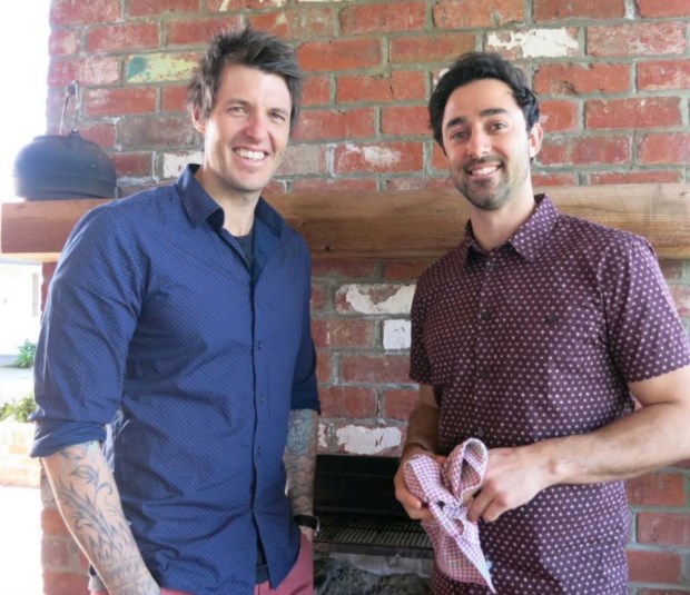 Os dois amigos australianos, um venceu, o outro ficou no top5