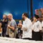 Massimo Bottura no palco com o chef português Leandro Carreira um dos convidados do festival Al Meni. 