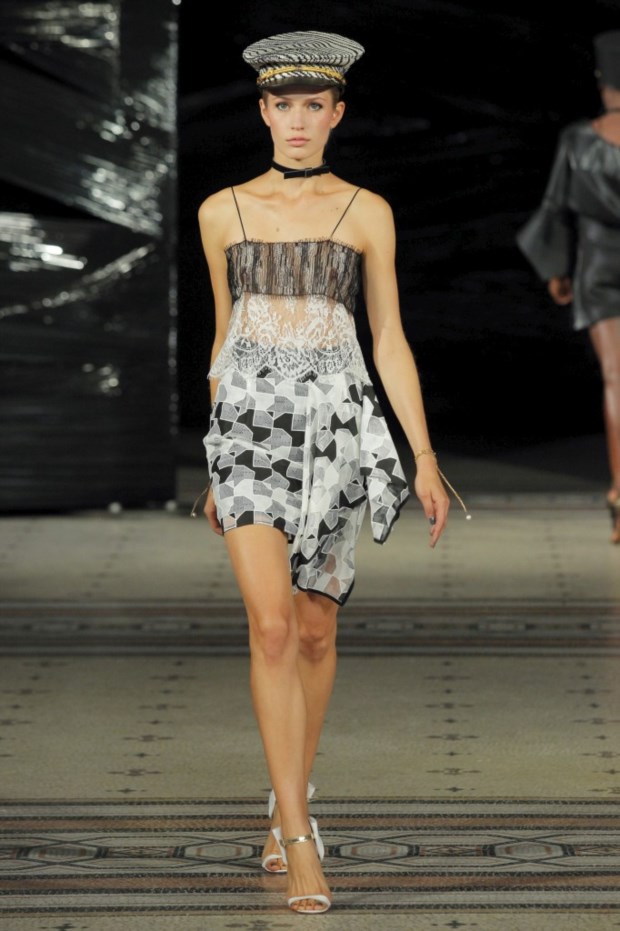 Desfile das criações de Luís Buchinho na Semana da Moda de Paris