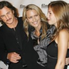 Em 2006 com o então marido Sean Penn e a filha, Dylan