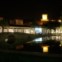 Vista nocturna do edifício (com cinco pavilhões) do arquitecto Januário Godinho