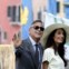 O casal à chegada ao edifício da câmara de Veneza onde oficializaram a sua relação