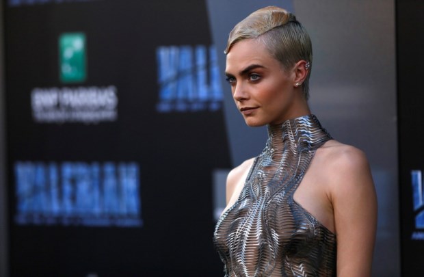 A modelo Cara Delevingne foi a protagonista de uma campanha publicitária controversa no Reino Unido.