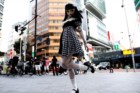 A boneca modelo Lulu Hashimoto nas ruas de Tóquio