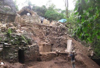 Vestígios do teatrp maia com 1200 anos