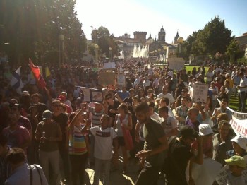 Faixas de protesto na manifestação em Lisboa