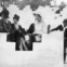 Espectadoras de um concurso hípico. Fotógrafo: Mário Novais, 1899-1967. Data de produção da fotografia original: 1927