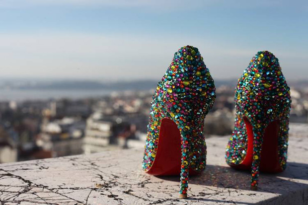 Lisboa vista por um par de sapatos Louboutin