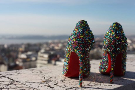 Lisboa vista por um par de sapatos Louboutin