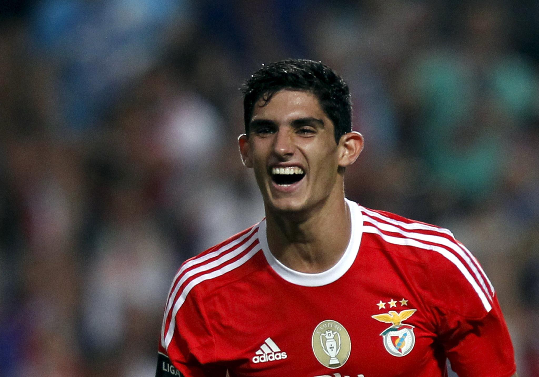 Antigo Empresario De Goncalo Guedes Processa Benfica Futebol Publico