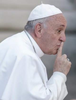 O Papa: as críticas ajudam a crescer, mas gostaria que as fizessem